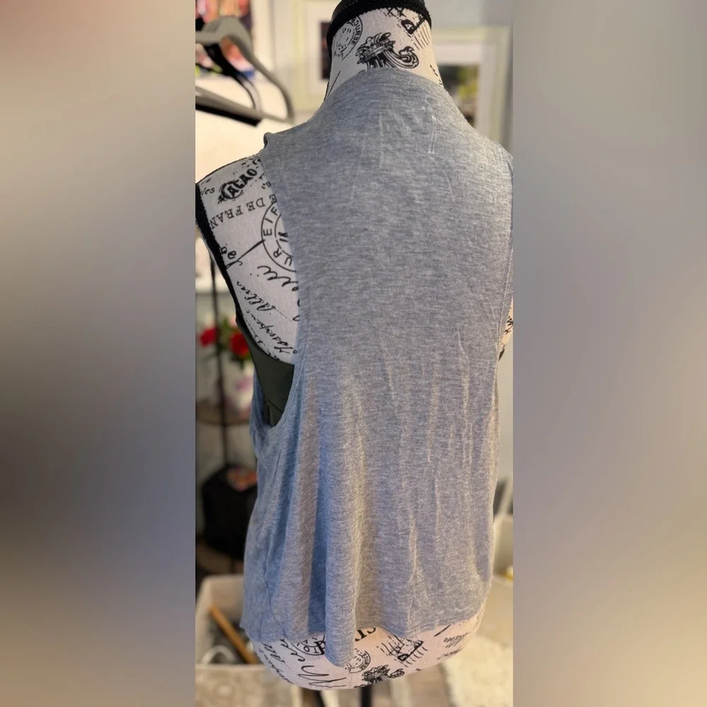 Beyond Yoga Gray Cropped Tank Top XS - Picture 4 of 10